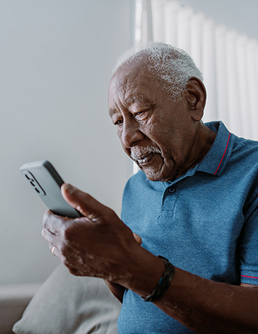 Male patient using SimpliHere